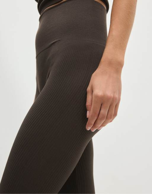 Stradivarius High-waist seamless leggings in brown, 3 of 6