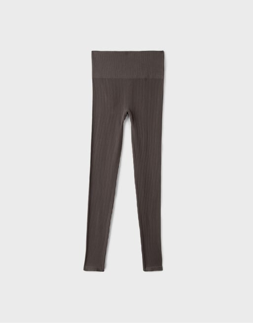 Stradivarius High-waist seamless leggings in brown, 6 of 6