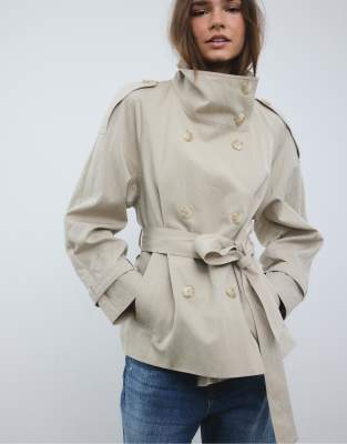 Stradivarius - Hochgeschlossener Trenchcoat in Beige-Neutral