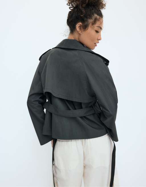 Stradivarius – Hochgeschlossener Trenchcoat in Dunkelgrau mit Gürtel, 3 von 4