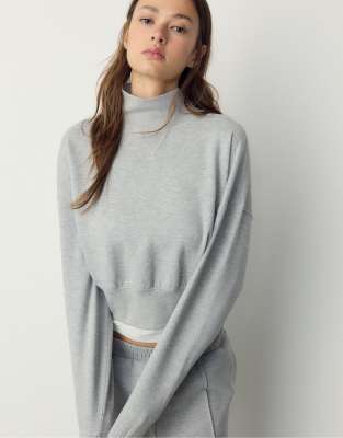 Stradivarius - Hochgeschlossenes Sweatshirt aus Interlock-Stoff in meliertem Grau