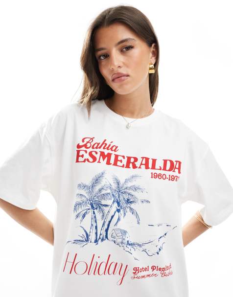 Stradivarius holiday placement t-shirt in white - view 1