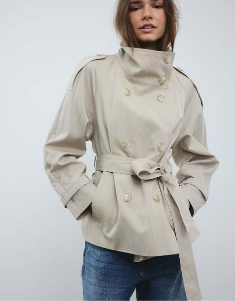Stradivarius - Hoogsluitende trenchcoat in beige - view 1