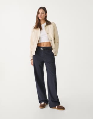 Stradivarius - Hose aus fließendem Leinenmix in Braun mit geradem Beinschnitt-Blau