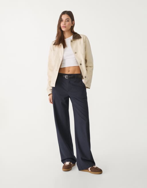 Stradivarius – Hose aus fließendem Leinenmix in Braun mit geradem Beinschnitt