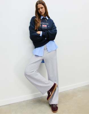 Stradivarius - Hose in Grau meliert mit weitem Bein