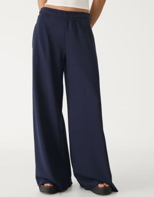 Stradivarius - Hose in Marineblau mit weitem Bein und Borte