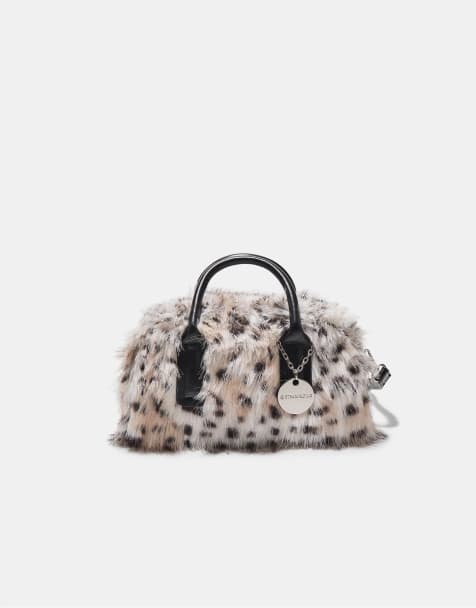 Stradivarius - Hvid bowlingtaske i imiteret pels - view 1