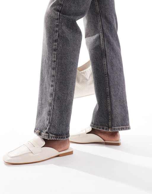 Stradivarius - Instap loafer-muiltjes in ecru 