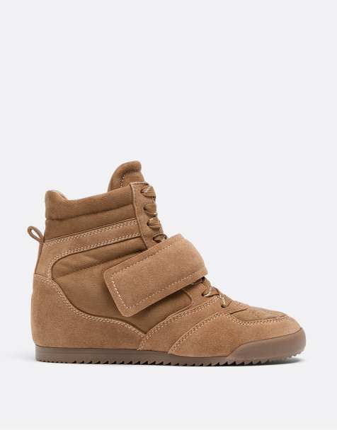 Stradivarius Internal wedge trainers in beige - view 1