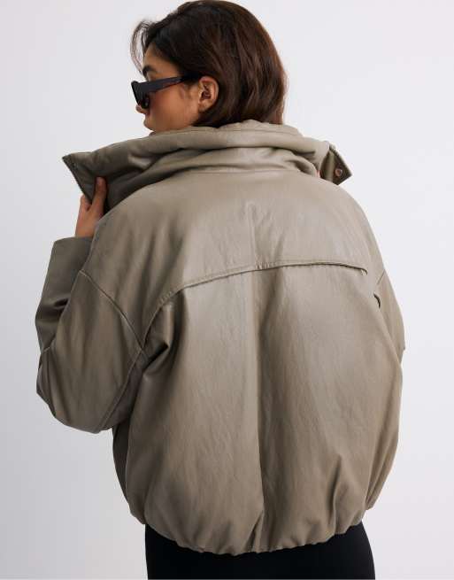 Stradivarius jack met leerlook, hoge hals, gewatteerd in grijs, 2 van 6