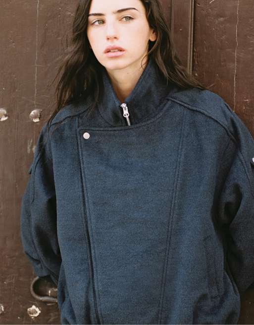 Stradivarius jack met riem en flap in grijs, 5 van 7
