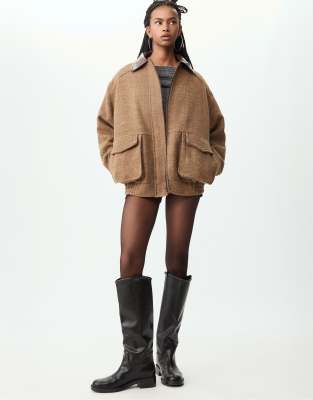 Stradivarius - Jacke in blassem Kamelbraun mit Fischgrätmuster und Taschen-Neutral