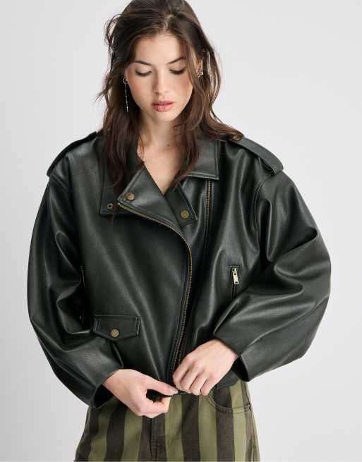 Stradivarius Jacke in Lederoptik mit Ballonärmeln in Grün, 5 von 7