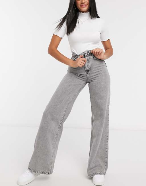Stradivarius - Jaren 90 jeans met wijde pijpen in grijs