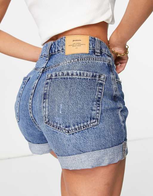 Stradivarius – Jasnoniebieskie jeansowe szorty o kroju mom fit, 3 z 4