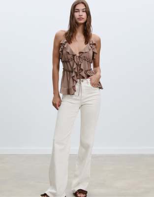 Stradivarius - Jean droit confortable - Vanille | ASOS