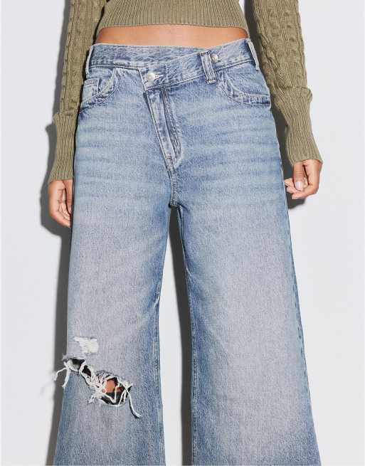 Stradivarius jean large à jambes larges et taille croisée en denim bleu moyen, 4 de 7