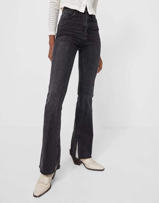 Stradivarius - Jean stretch évasé à ourlets fendus - Noir délavé 