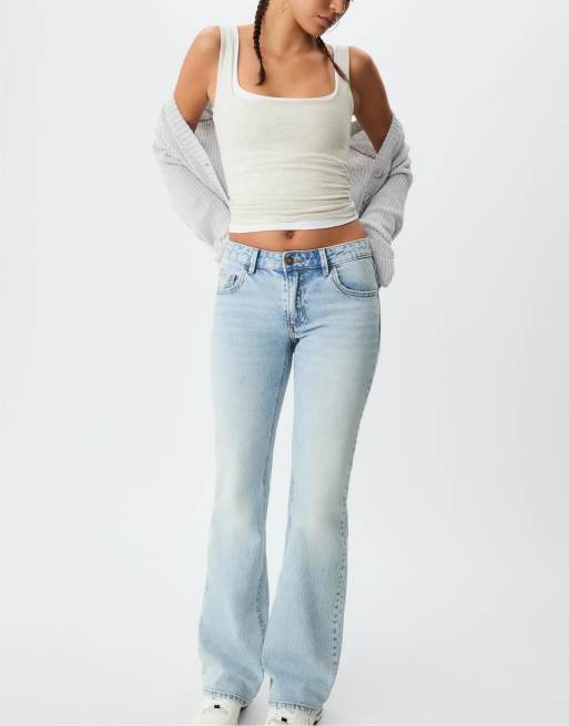 Stradivarius - Jeans a zampa a vita bassa blu medio chiaro, 4 di 4