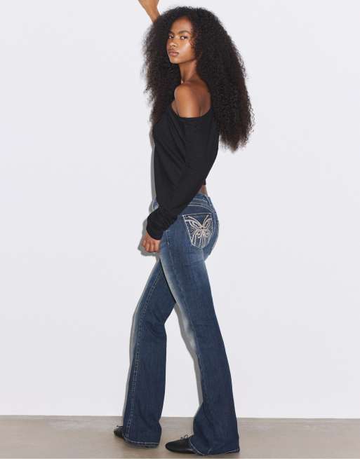 Stradivarius jeans a zampa con tasca ricamata in denim lavaggio medio, 5 di 7