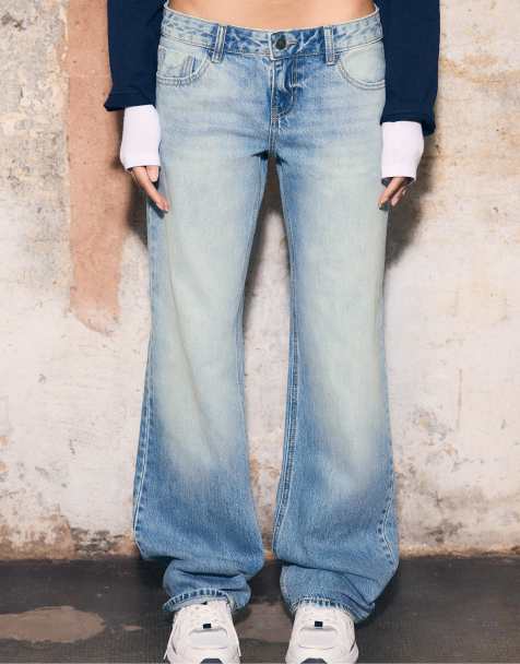 Stradivarius - Jeans dritti a vita bassa in denim azzurro medio - view 1