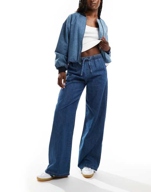 Stradivarius – Jeans in Dunkelblau mit elastischem Bund