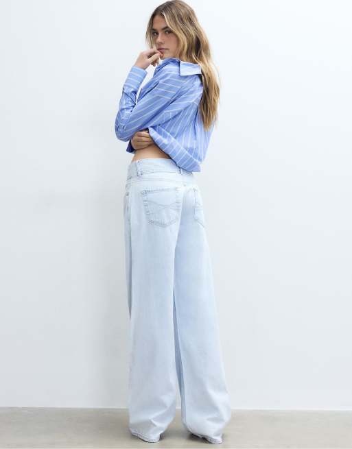 Stradivarius – Jeans in heller Bleich-Waschung mit niedrigem Bund und zwei Knöpfen, 4 von 4