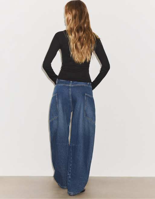 Stradivarius jeans med låg midja och fickor i mellanblå denim, barrel-modell, 3 av 7
