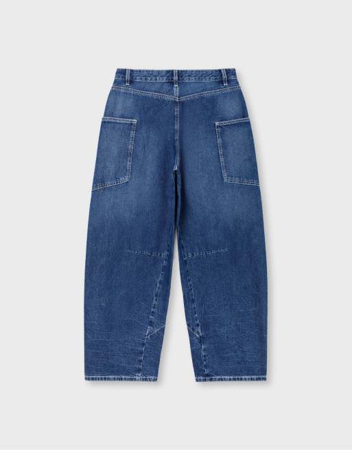 Stradivarius jeans med låg midja och fickor i mellanblå denim, barrel-modell, 7 av 7