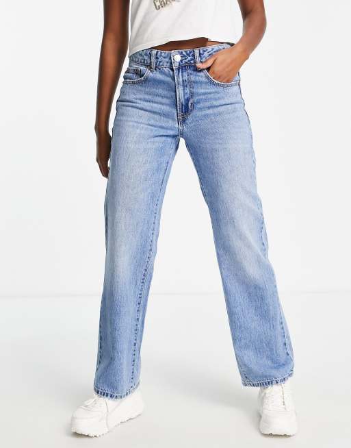 Stradivarius - Jeans met lage taille en rechte pijpen in middenblauw