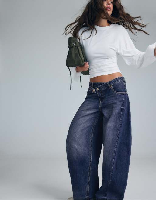 Stradivarius jeans met overslag en baggy pasvorm in medium denimwassing, 5 van 7