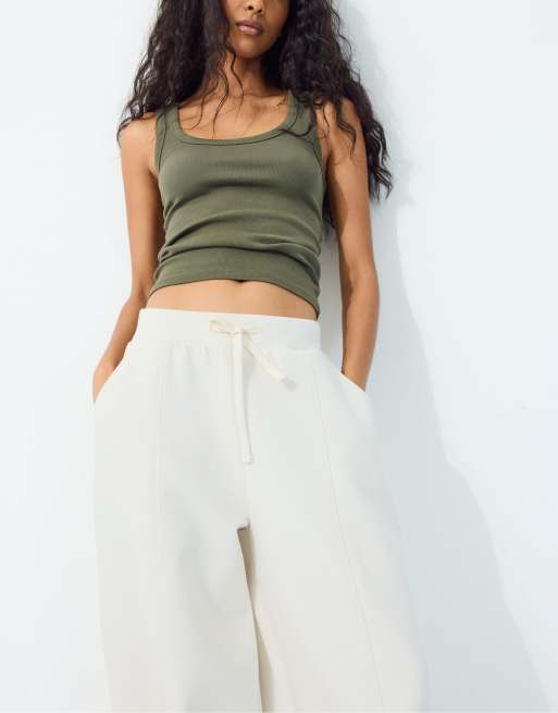Stradivarius Jogger-Hose mit weitem Bein in Vanille, 4 von 7