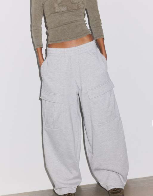 Stradivarius Jogger mit weitem Bein in Grau-Melange, 2 von 7