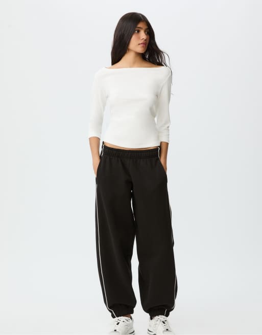 Stradivarius - Joggingbroek met bies in zwart, 2 van 4