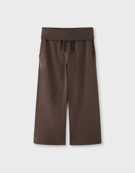 Stradivarius joggingbroek met rechte pijpen en omgeslagen tailleband in bruin, 6 van 7