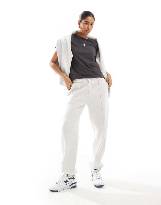 Stradivarius – Jogginghose aus angerautem Material in Grau mit Ziernähten vorne