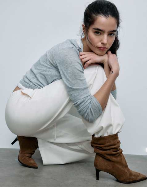 Stradivarius – Jogginghose in Ecru mit weitem Bein - view 1