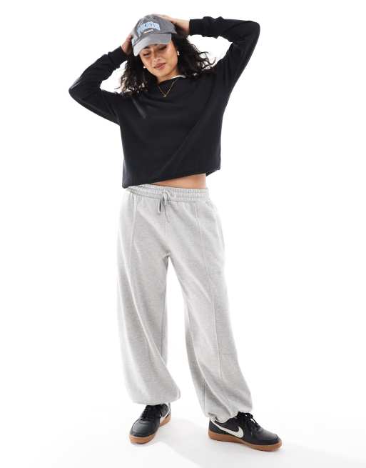 Stradivarius – Jogginghose in Grau mit Ziernaht vorne