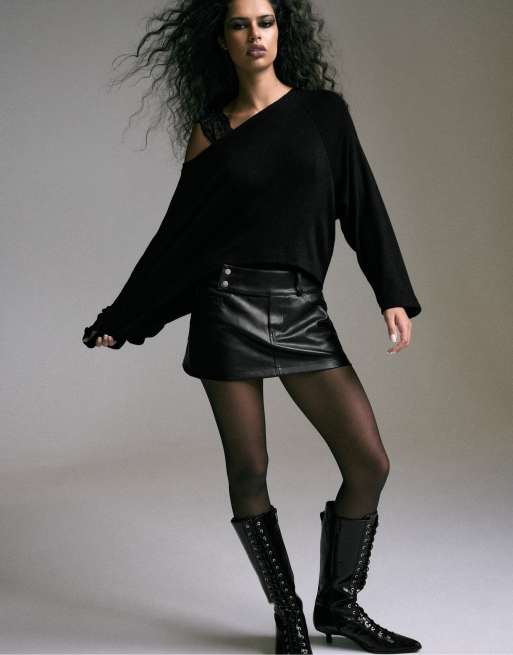 Stradivarius Jupe courte avec taille martelée noire, 2 de 7