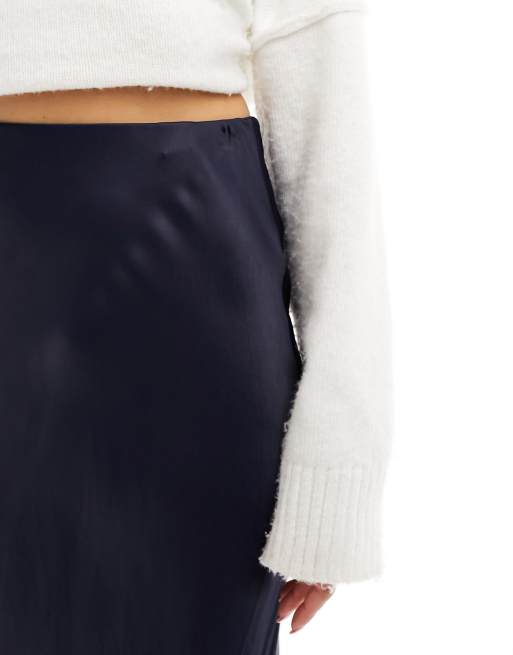 Stradivarius - Jupe satinée mi-longue coupée en biais - Bleu marine, 4 de 5