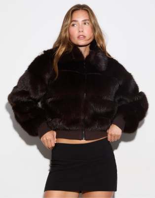 Stradivarius - Jupe-short en bengaline - Noir