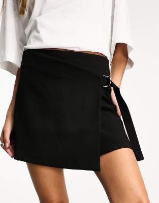 Stradivarius Jupe short portefeuille ajust e Noir Votre