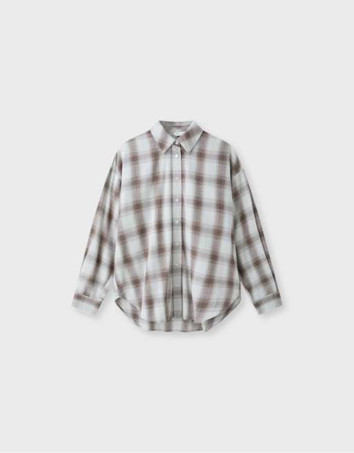 Stradivarius justerbar regular skjorta i khaki, 6 av 7