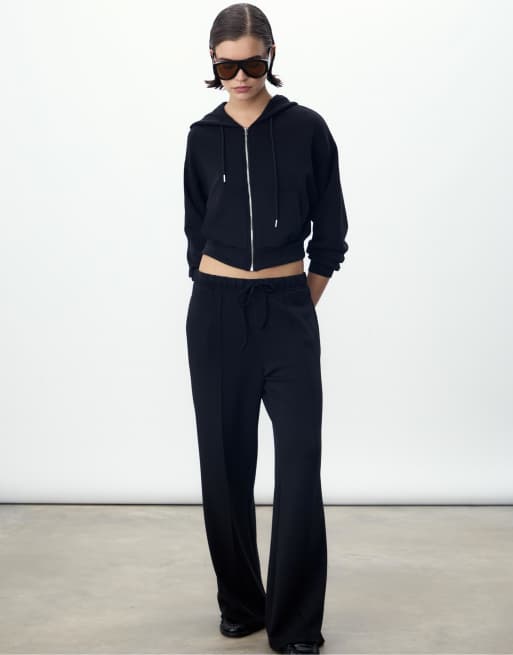 Stradivarius – Kapuzenjacke in Schwarz mit weicher Haptik, 2 von 4
