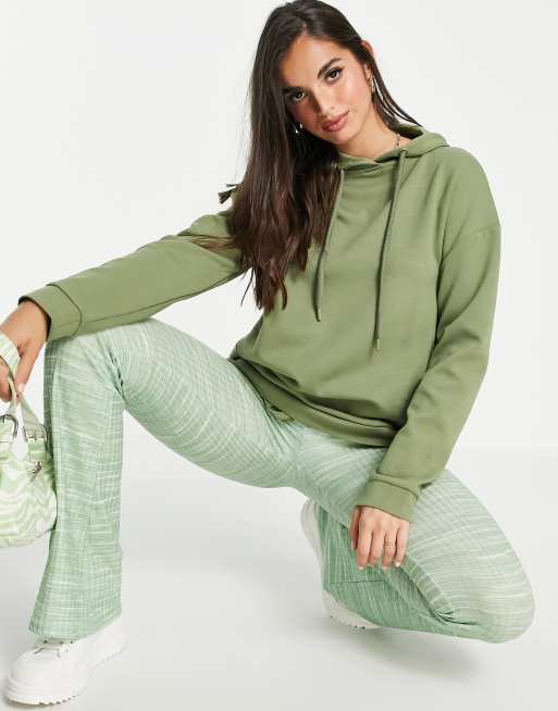 Stradivarius – Kapuzenpullover in Grün 