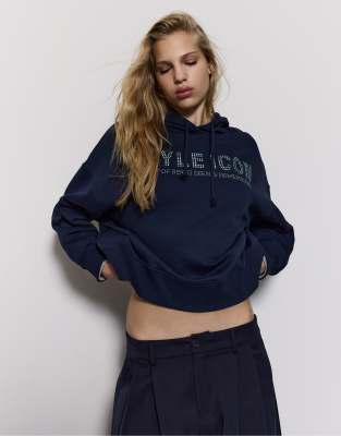 Stradivarius - Kapuzenpullover in Marineblau mit Strassverzierung