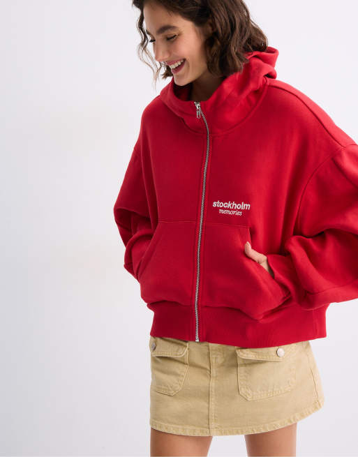 Stradivarius Kapuzenpullover mit Reißverschluss in Rot, 2 von 7