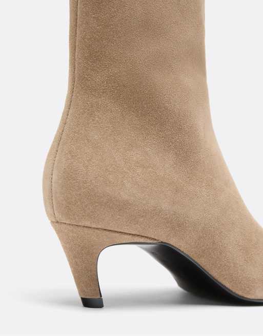 Stradivarius Kitten heel ankle boots in taupe, 4 of 4