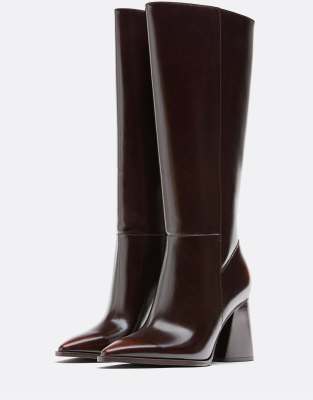 Stradivarius - Kniehohe Stiefel in Braun mit hohem Absatz-Brown